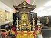 豪華な金仏壇や唐木仏壇など多数展示しています