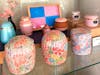 大阪南部最大級の展示数　仏壇のシメノ堺鳳-店内イメージ4骨壺